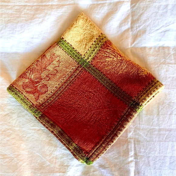 Fall leaves 🍁/holiday cotton napkins. Set of 8. - Picture 10 of 15